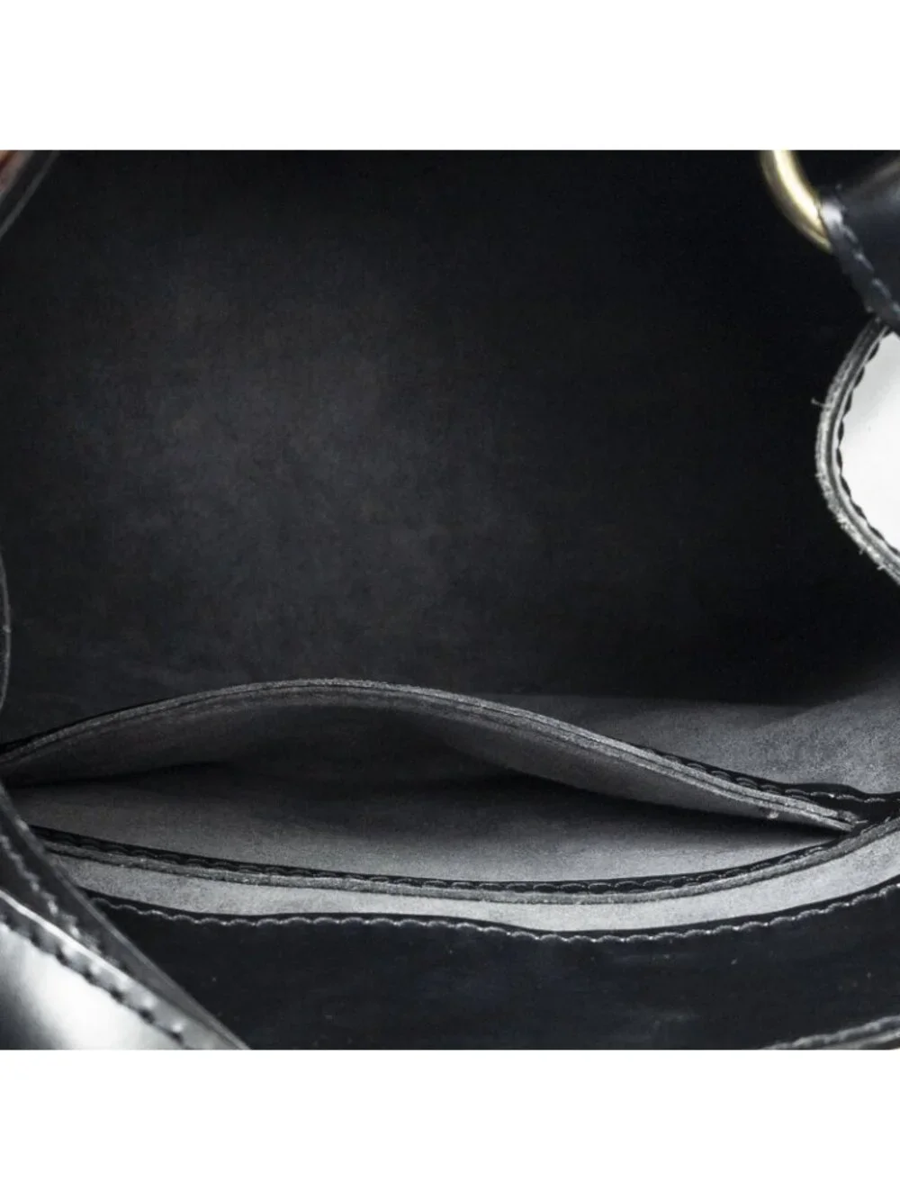 Louis Vuitton Cluny Black Epi Shoulder